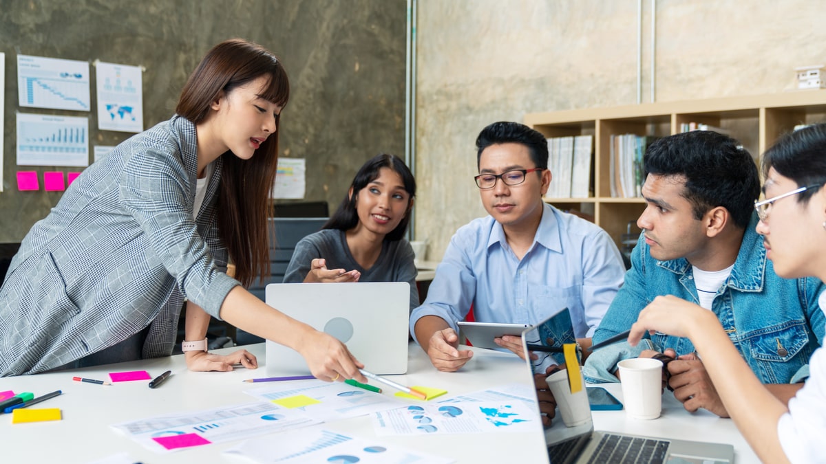 move-to-managerless-flat-hierarchy