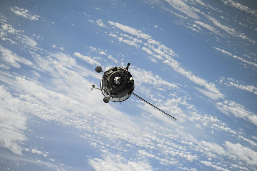 out-of-this-world-what-can-your-senior-leaders-learn-from-the-space-industry