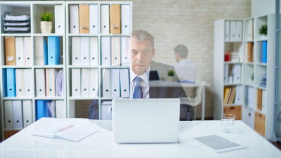 vanishing-act-why-new-hires-are-ghosting-employers-and-how-to-prevent-it